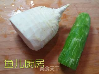双笋戏虾球──“鱼儿厨房”私房菜的做法步骤：4