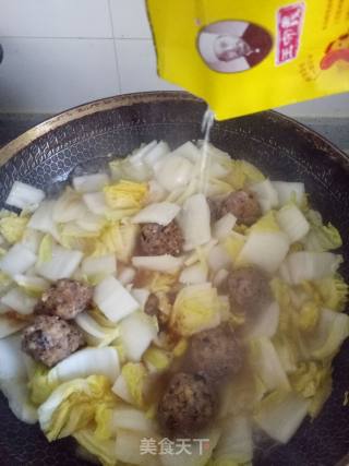 娃娃菜烩丸子的做法步骤：9
