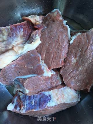 酱牛肉的做法步骤：1