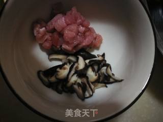 青菜肉糜燕麦粥的做法步骤：1