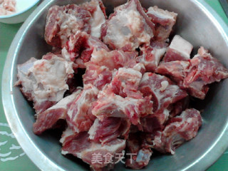 糖醋排骨的做法步骤：2