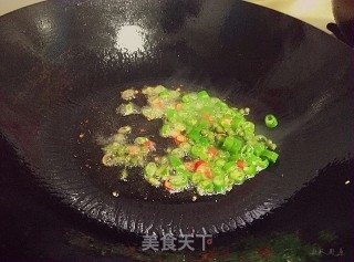 青椒红鱿的做法步骤：4