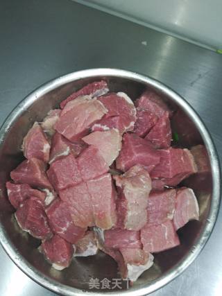 酱香牛肉的做法步骤：1