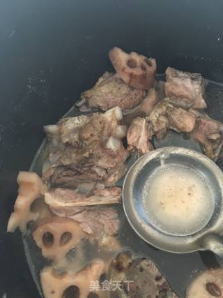 莲藕炖排骨的做法步骤：6