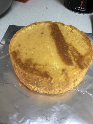 戚风奶油水果生日蛋糕的做法步骤：8