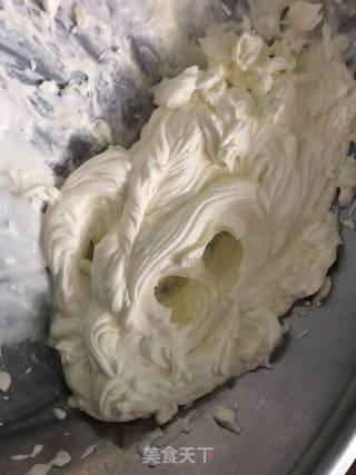 戚风奶油水果生日蛋糕的做法步骤：9