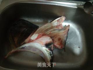 鱼头汤的做法步骤：1