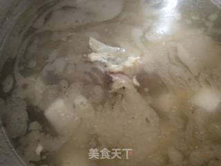 大骨头萝卜汤的做法步骤：4