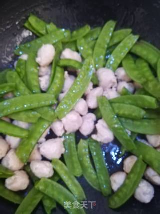荷兰豆炒肉丸的做法步骤：5