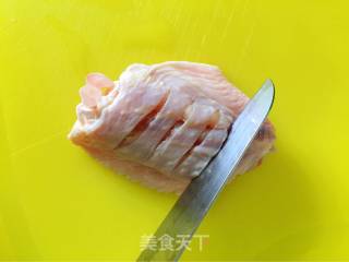 可乐鸡翅的做法步骤：1