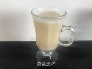 香蕉橙汁奶昔的做法步骤：2