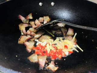 青笋炒腊肉的做法步骤：7