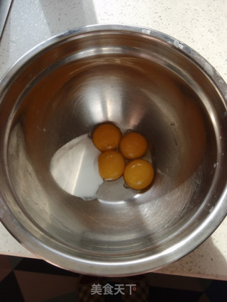 抹茶蛋糕卷的做法步骤：3