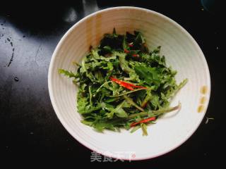小米椒拌蒲公英的做法步骤：3