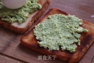 牛油果鸡蛋土司片的做法步骤：8