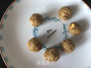 咸蛋黄肉松饭团-便当的做法步骤：3