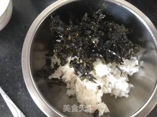 咸蛋黄肉松饭团-便当的做法步骤：4