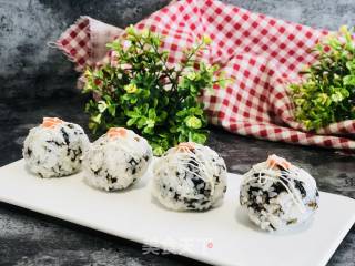 咸蛋黄肉松饭团-便当的做法步骤：11