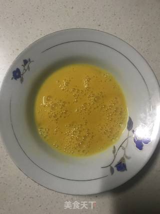 馒头片与脆皮肠的做法步骤：2