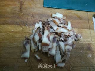 猪头肉炒尖椒胡萝卜的做法步骤：1