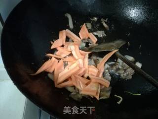 猪头肉炒尖椒胡萝卜的做法步骤：6
