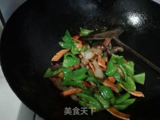 猪头肉炒尖椒胡萝卜的做法步骤：10