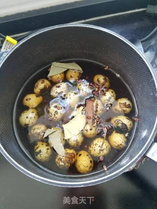 卤煮鹌鹑蛋的做法步骤：2