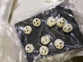 小丑娃饭团子的做法步骤：2