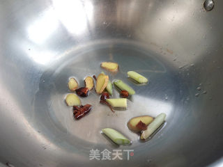 排骨炖榛蘑的做法步骤：4