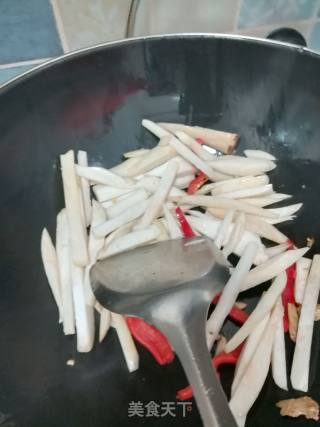 杏鲍菇炒牛肉的做法步骤：2