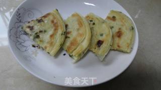 剩饺子皮版～～葱油饼的做法步骤：9