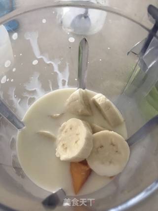 香蕉木瓜奶昔的做法步骤：3