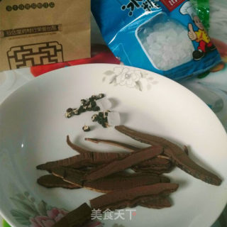 灵芝泡茶-中老年人养生必茶的做法步骤：1