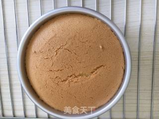 低脂戚风蛋糕（6寸低油少糖）的做法步骤：7