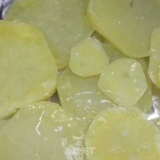 土豆蔬菜鸡蛋饼的做法步骤：2