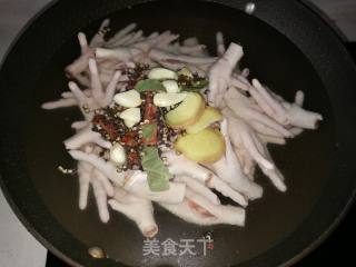 泡椒凤爪的做法步骤：3