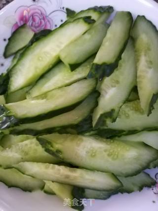 肉末炒黄瓜的做法步骤：1
