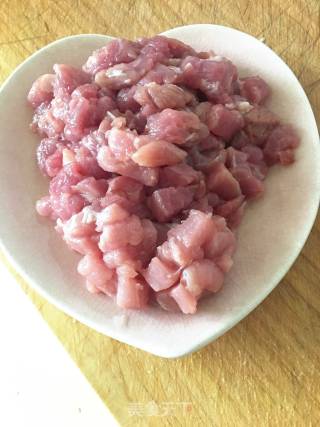 土豆肉丁炸酱面的做法步骤：2
