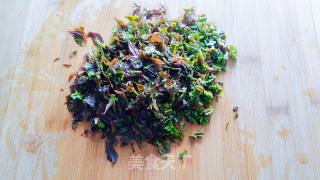 香椿芽煎饼的做法步骤：2
