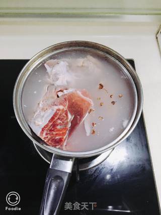 酱牛肉和卤鸡蛋的做法步骤：1
