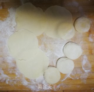 韭菜鸡蛋包子的做法步骤：8
