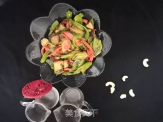 爆炒油炸五花肉的做法步骤：4
