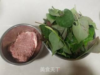 鱼腥草肉丸汤的做法步骤：1