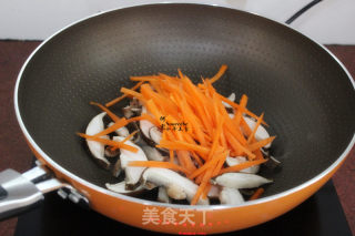 香菇豆腐汤的做法步骤：4