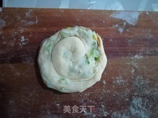 葱香油旋的做法步骤：7