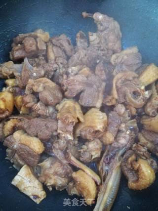 焖鸭肉的做法步骤：5