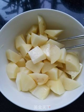 “夏日懒人餐”葱香薯角（空气炸锅）的做法步骤：4