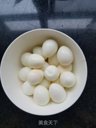 肉包鹌鹑蛋（空气炸锅）的做法步骤：1