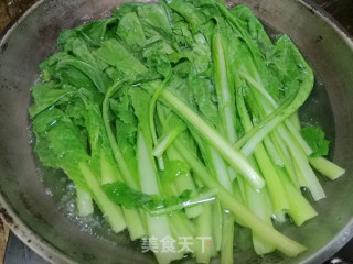 小白菜鸡蛋虾皮包子的做法步骤：13