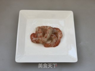 西芹炒虾仁的做法步骤：3